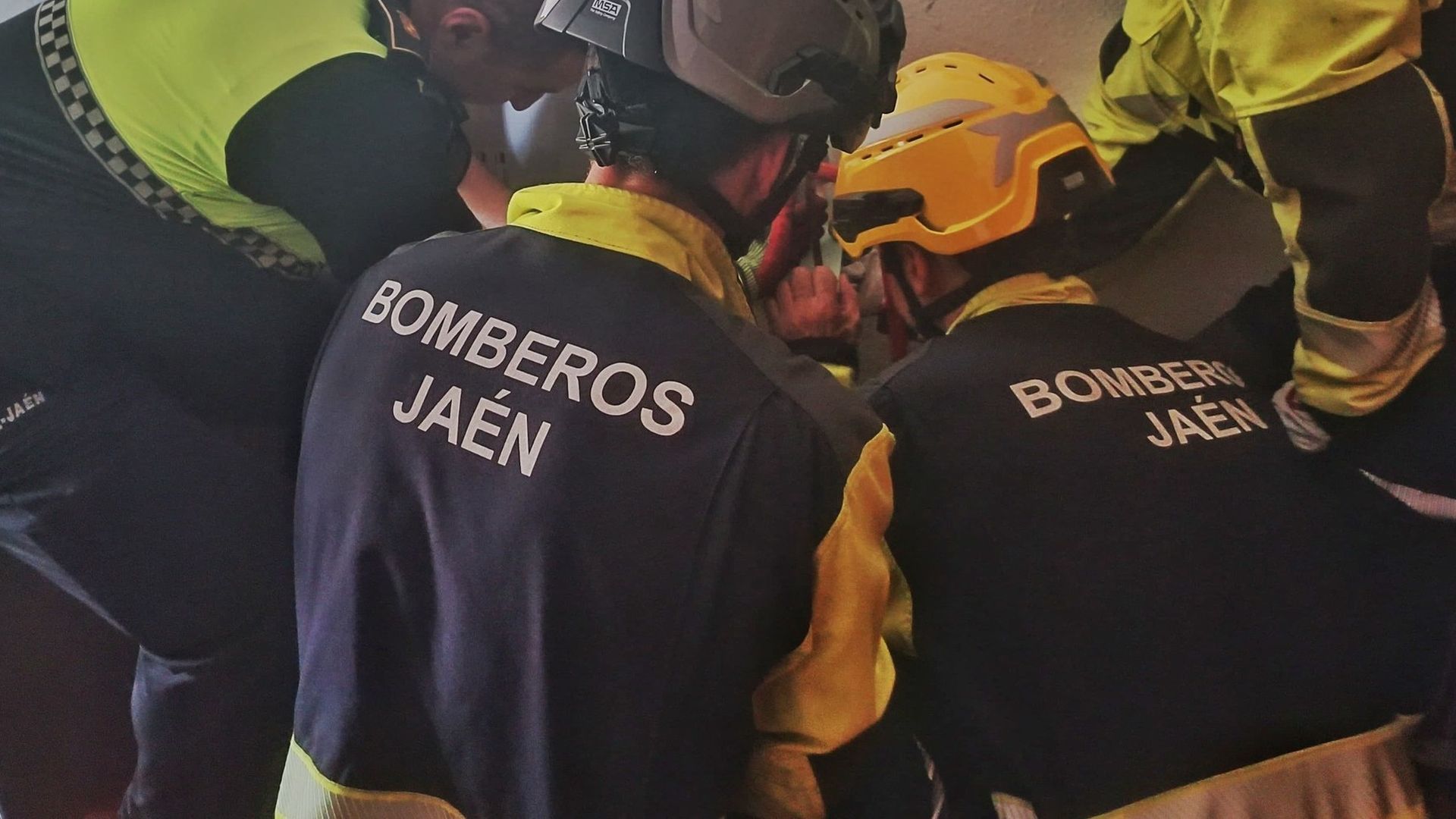 Agentes de la Policía Local y Bomberos de Jaén