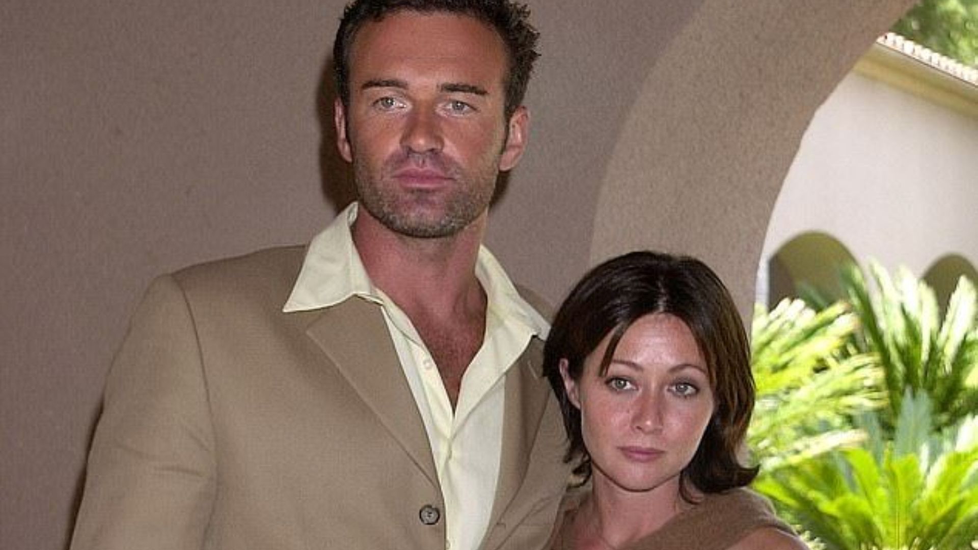 Julian McMahon y Shannen Doherty