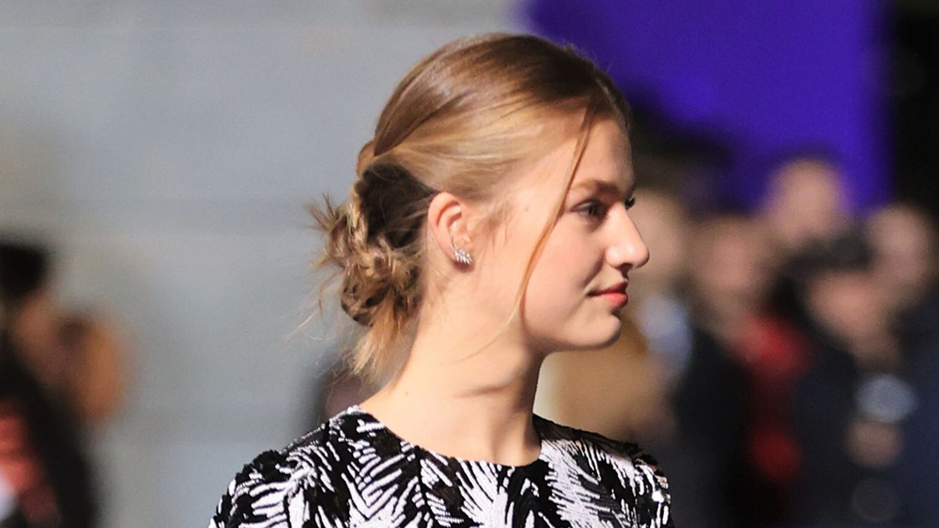 Leonor en los Premios Princesa de Asturias de 2022 con pendientes de Letizia