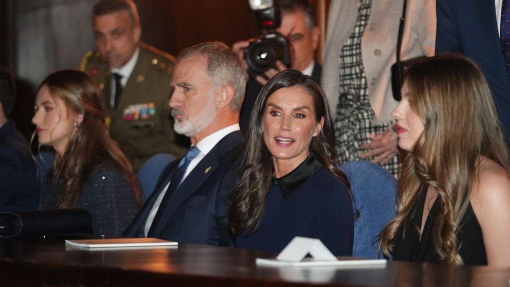 Los reyes y sus hijas en el concierto de los Premios Princesa de Asturias 2025