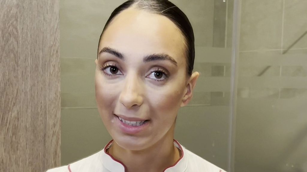 Victoria, azafata de vuelo de Emirates