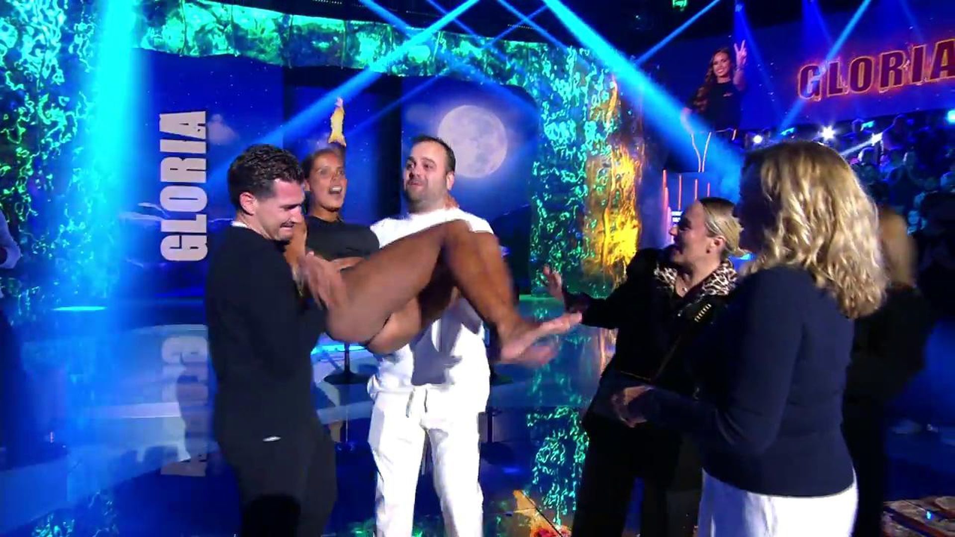 Gloria Camila se reencuentra con Rocío Flores y sus seres queridos y se confiesa con Jorge Javier