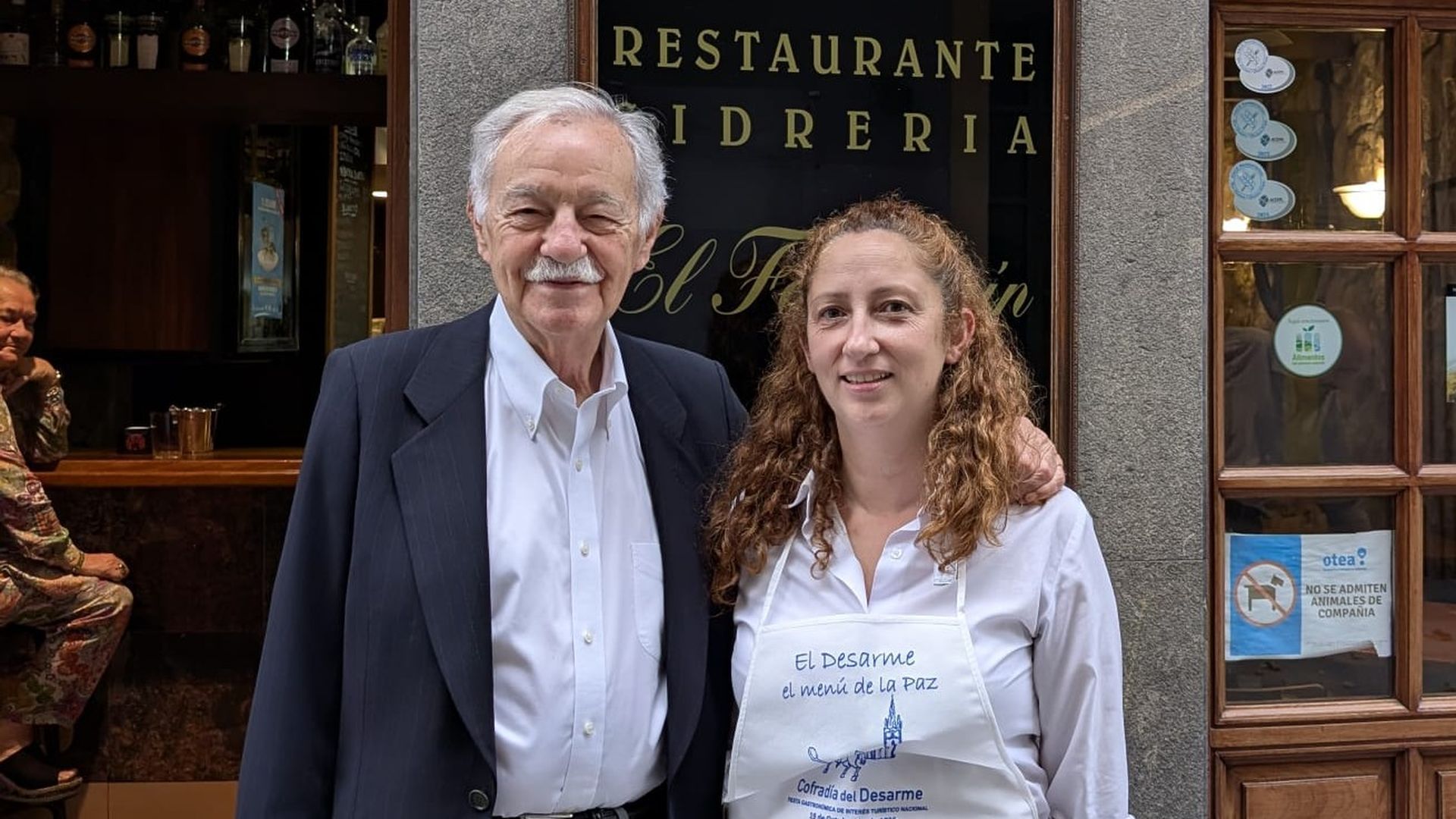 Eduardo Mendoza disfrutó de una comida en El Fartuquín