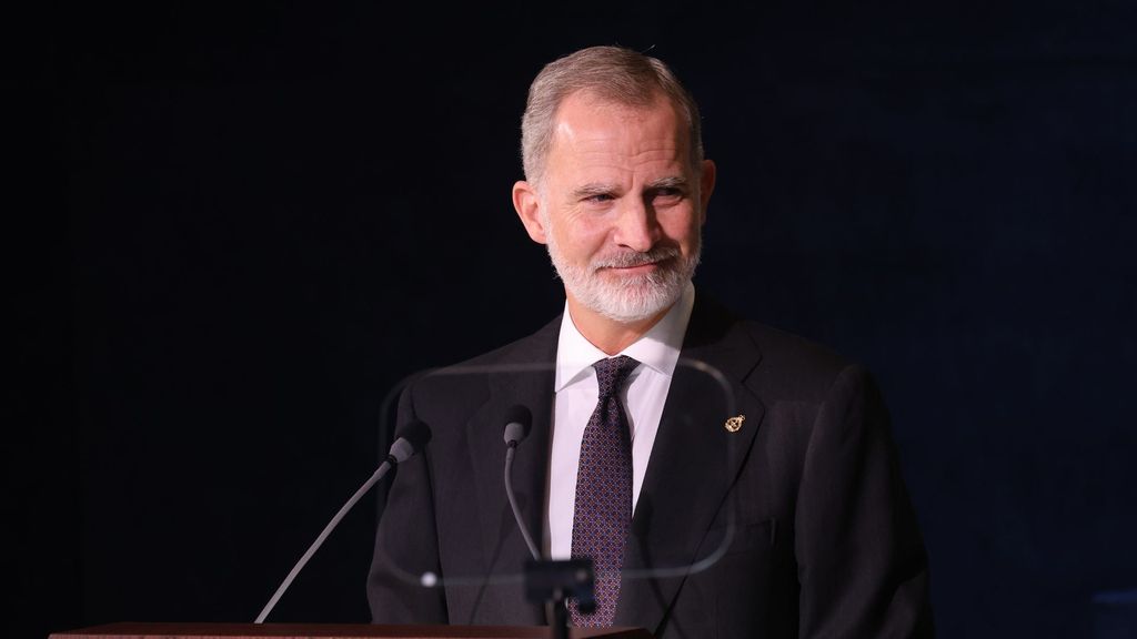 El rey Felipe VI apuesta por "educar en valores" y deja ver que cederá el testigo a su hija en los Princesa de Asturias