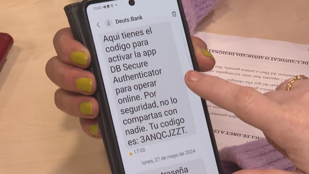 Imagen de un SMS de una estafa en la que se hacen pasar por un banco