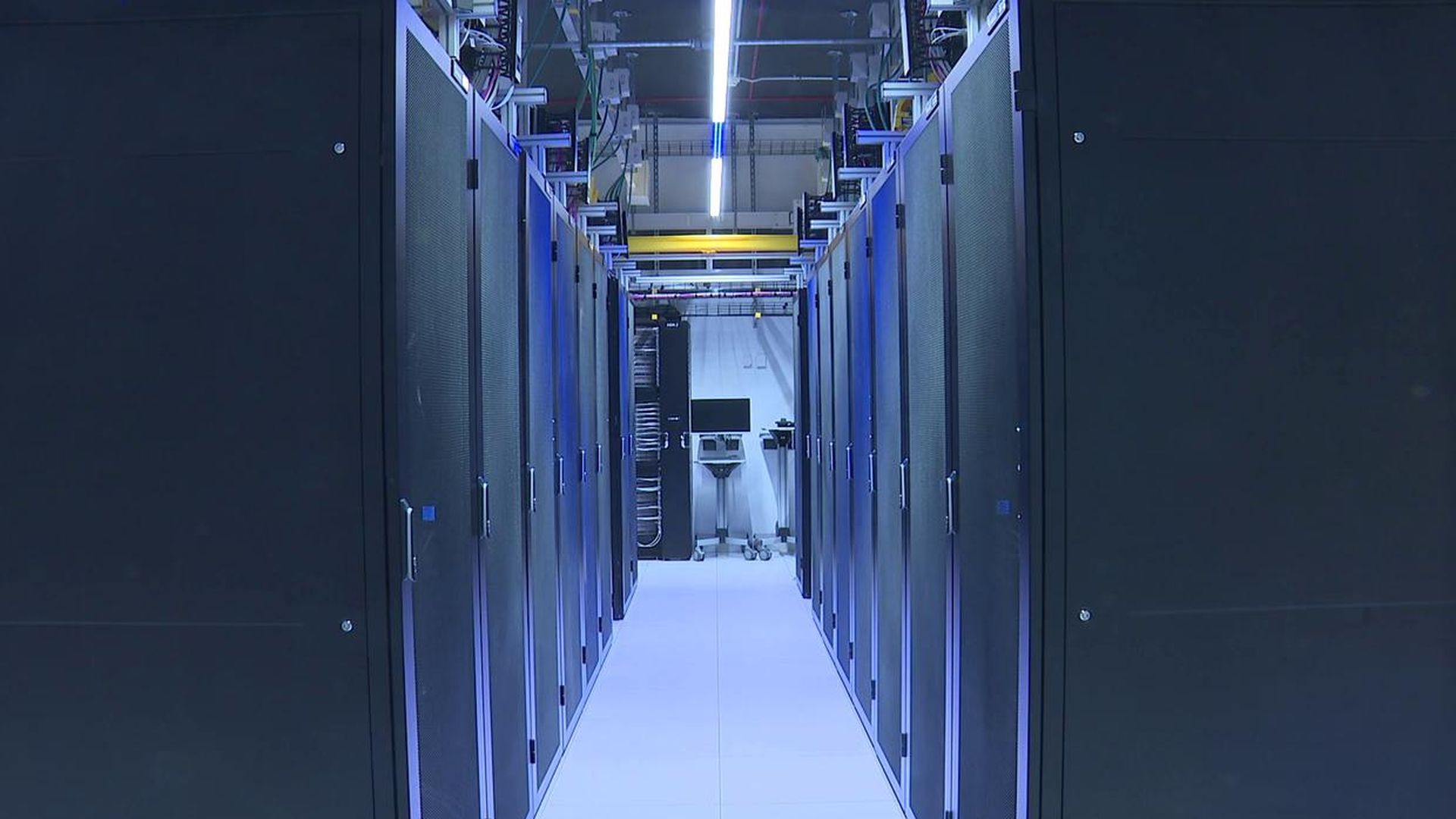 La gran biblioteca de las incógnitas del universo en Madrid: "Todos los científicos del mundo saben de su existencia"