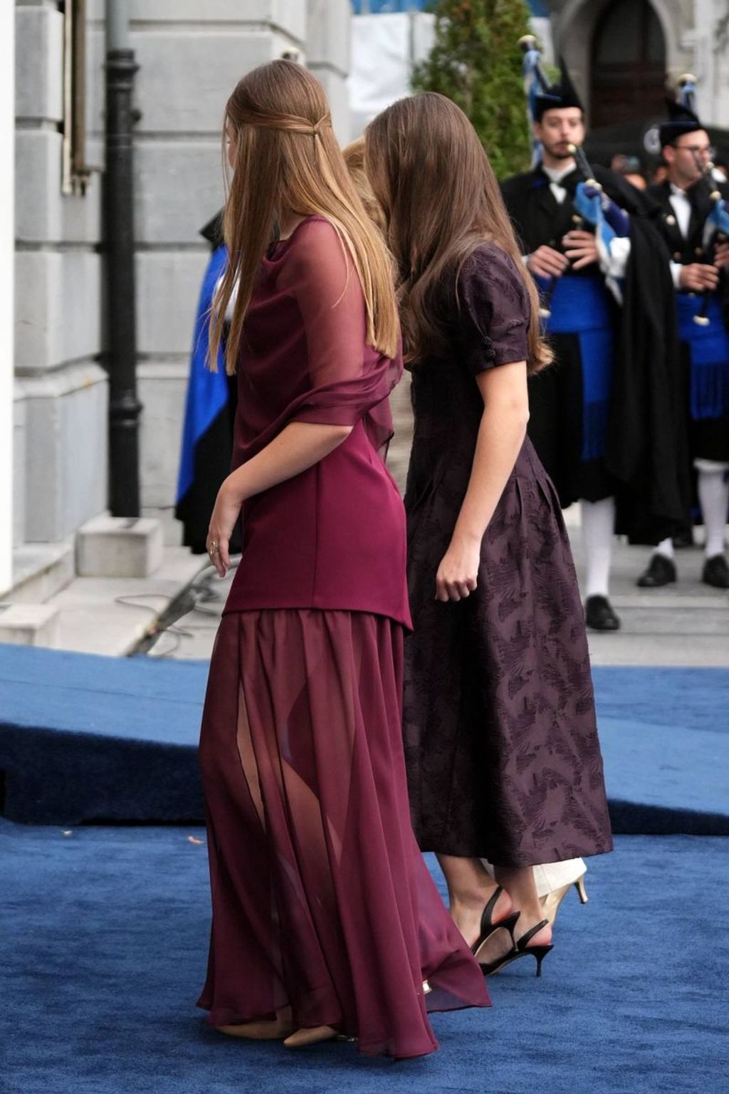 La infanta Sofía y la princesa Leonor