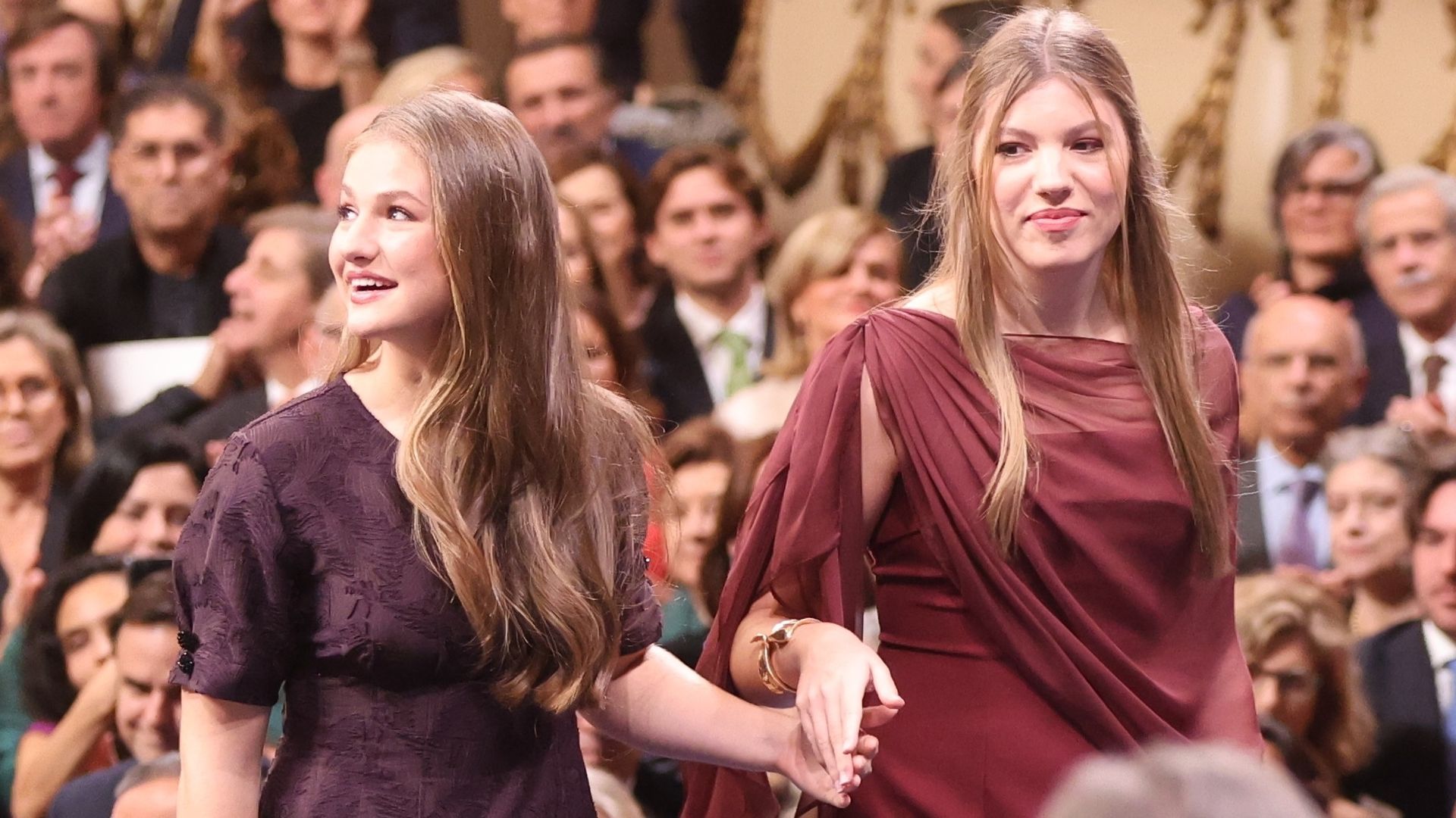 La princesa Leonor y la infanta Sofía en los Premios Princesa de Asturias