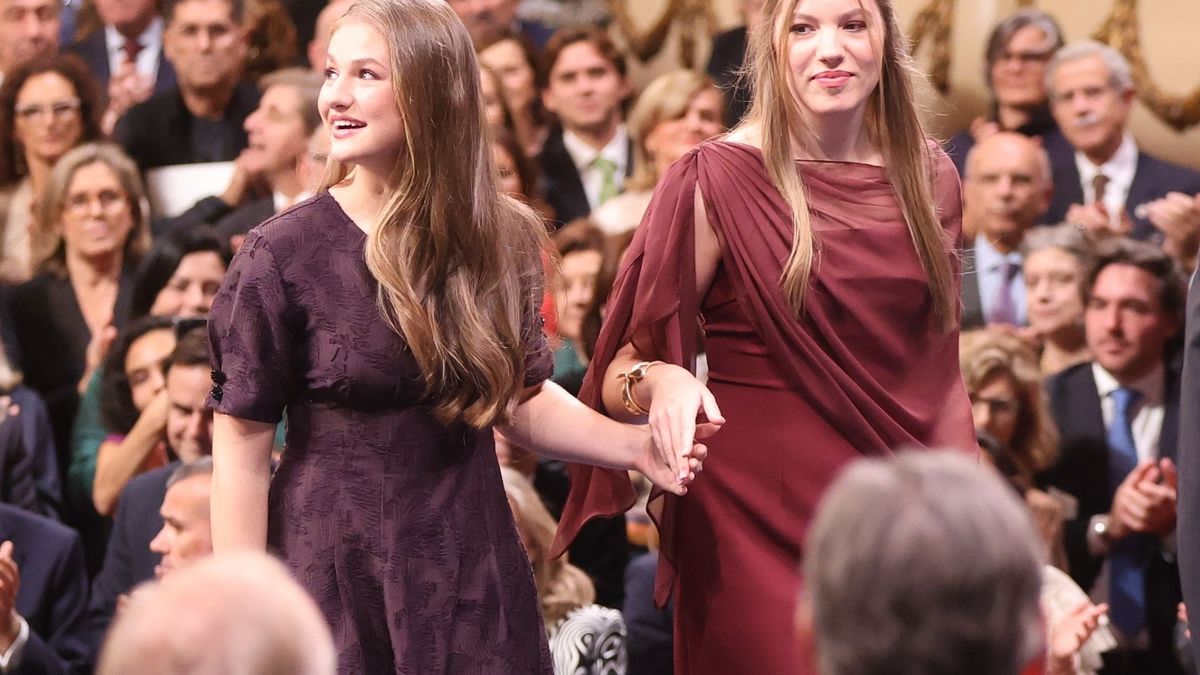 Leonor emociona a la infanta Sofía en los Princesa de Asturias: "Las hermanas cómplices son nuestras compañeras de viaje"