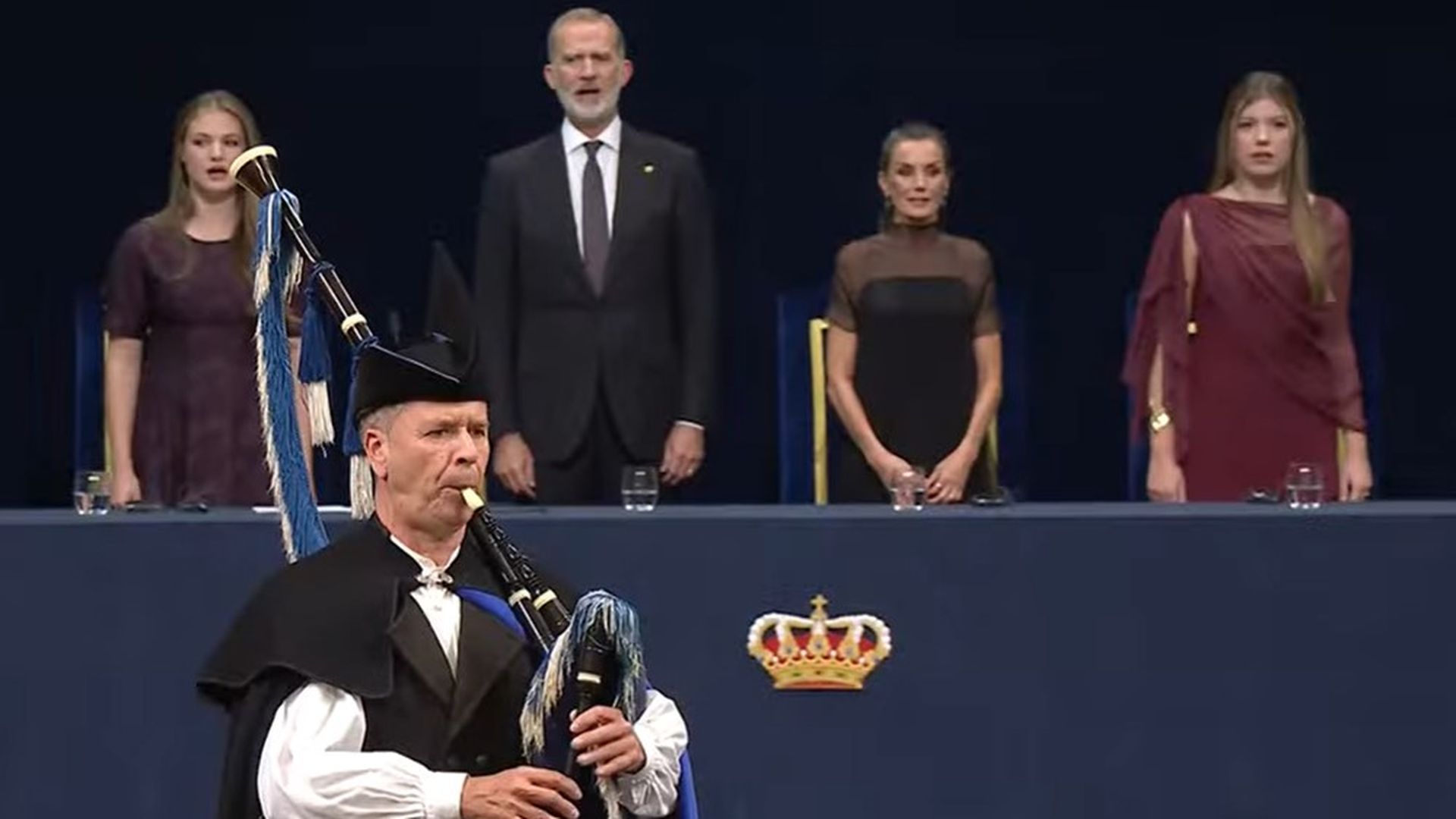 Suenan las gaitas en el Teatro Campoamor de Oviedo