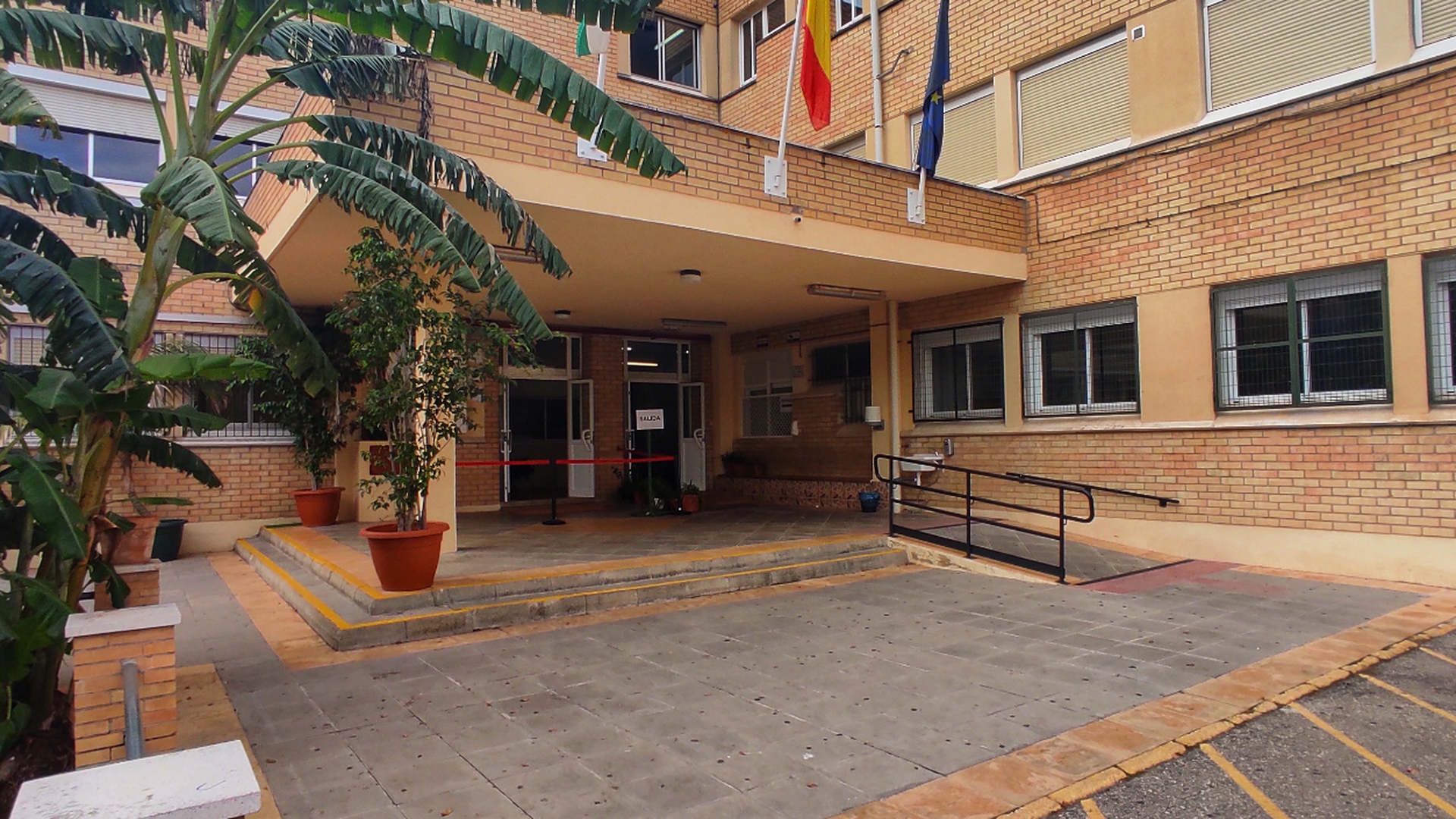 Un instituto expulsa a unos estudiantes implicados a un caso de acoso escolar a una niña en Jerez de la Frontera: "Móntate un Sandra”