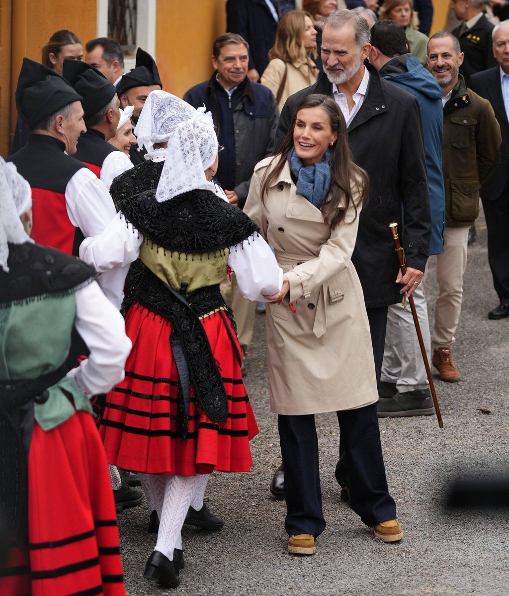 La reina Letizia y el rey Felipe en Valdesoto