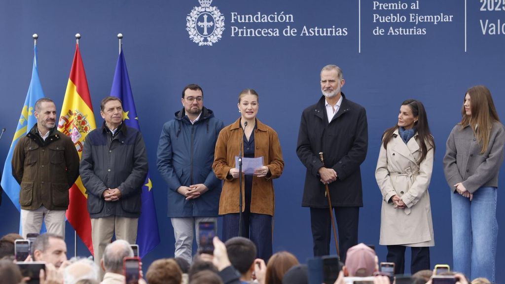 Los reyes, la princesa Leonor y la infanta Sofía visitan Valdesoto para la entrega del Premio al Pueblo Ejemplar