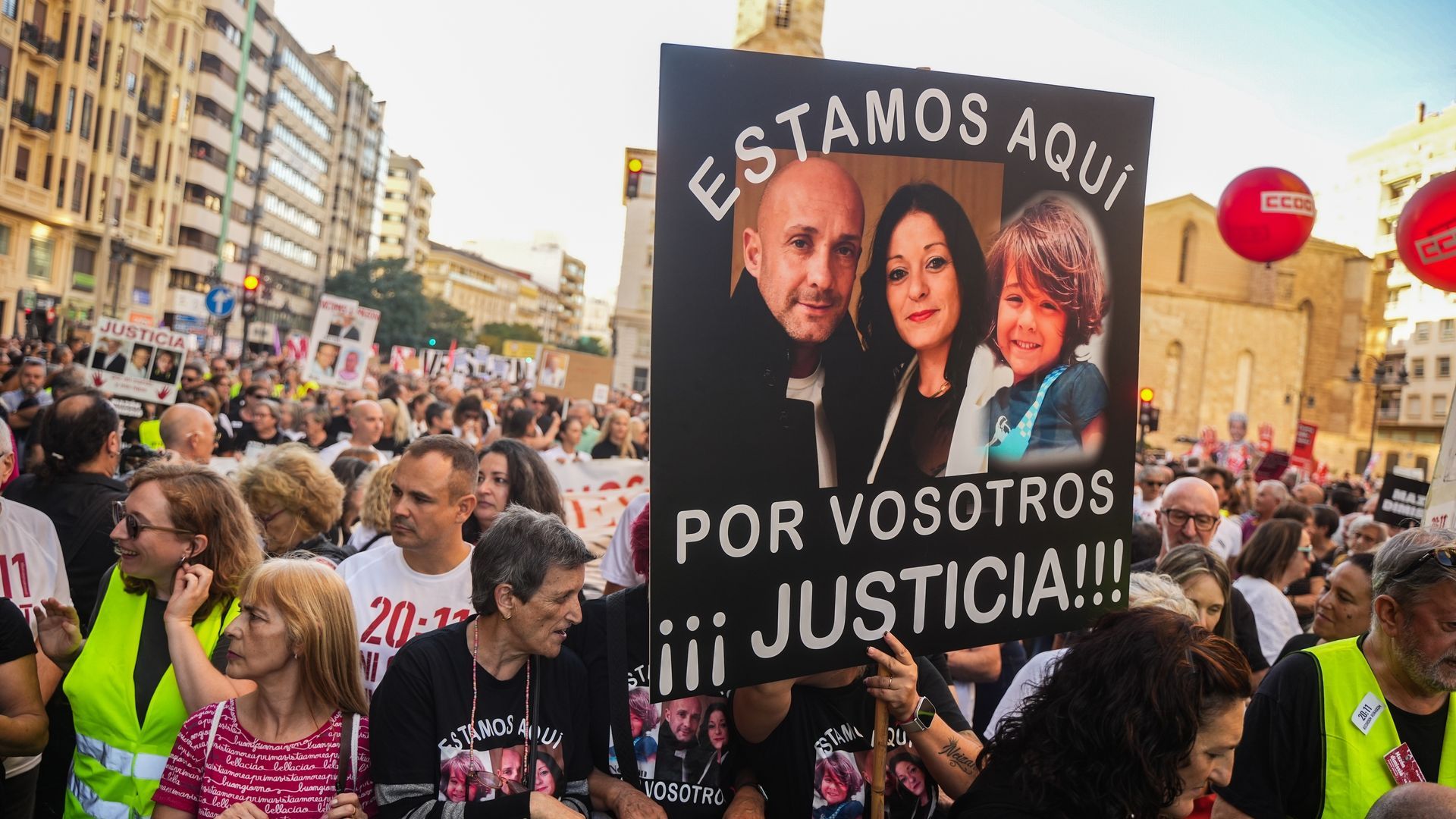 Una nueva manifestación pide la dimisión de Mazón al año de la dana: "Es momento de reivindicación y memoria"