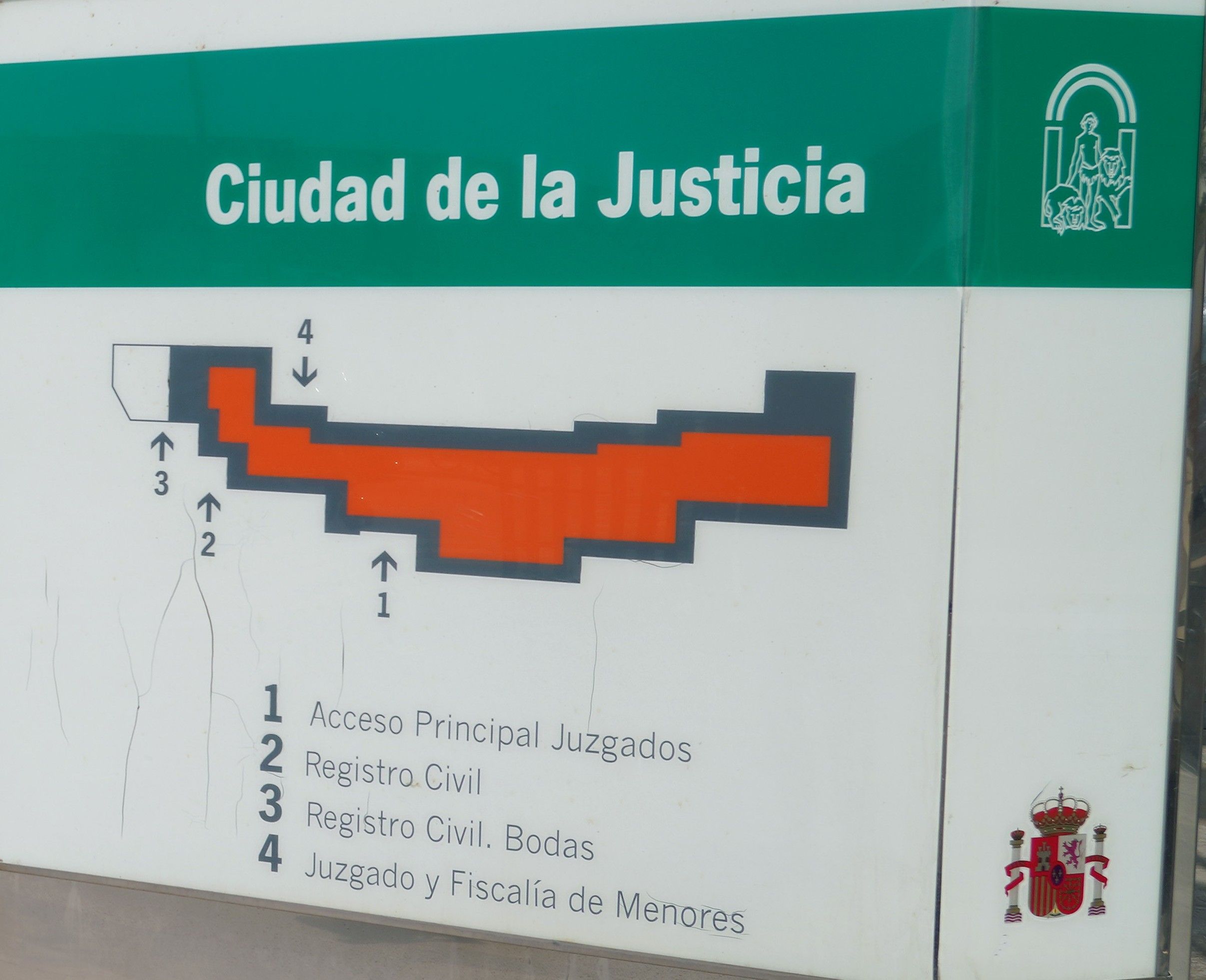 Cartel de la Ciudad de la Justicia en Málaga