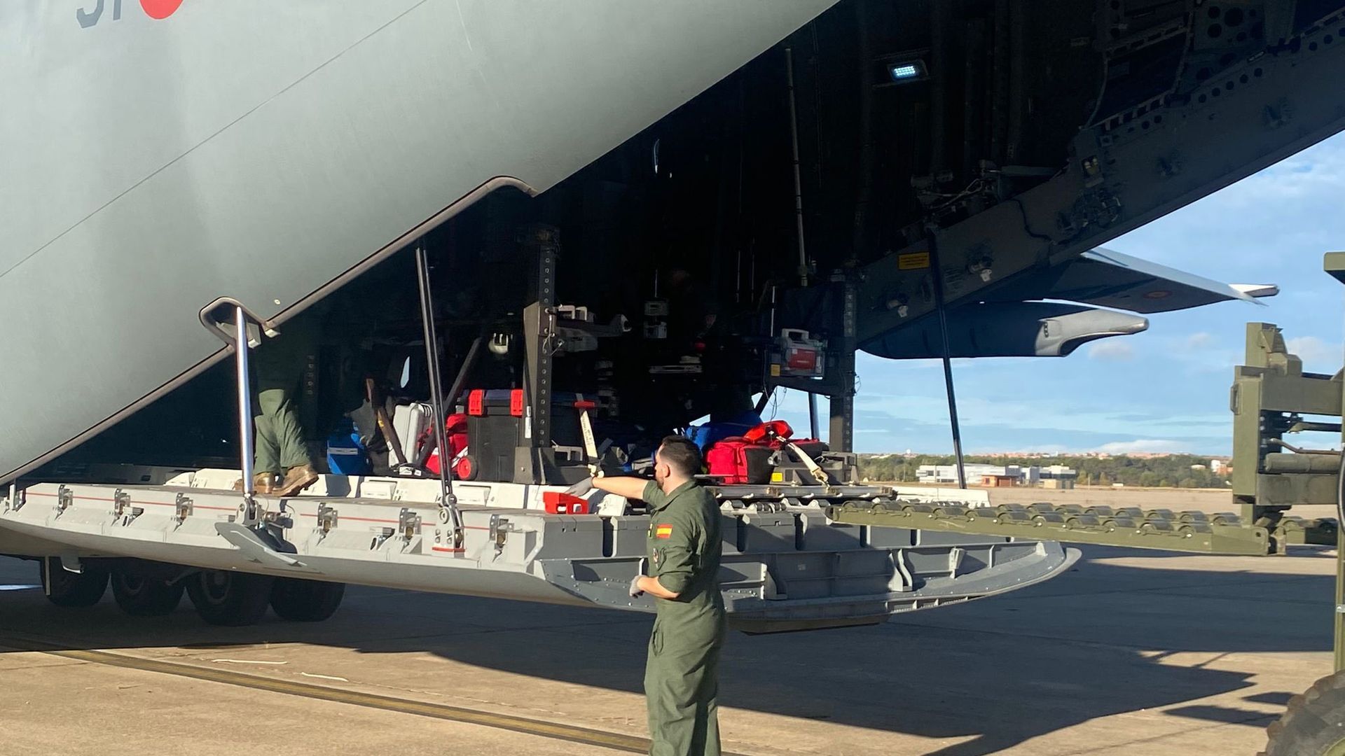 España realiza una nueva evacuación de 19 niños palestinos heridos y enfermos, algunos de ellos bebés