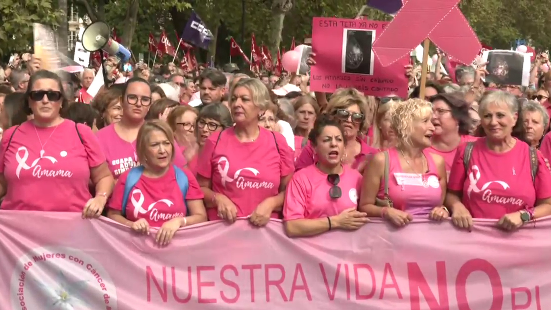 Manifestación en Sevilla contra los fallos en los cribados de cáncer de mama Manifestación en Sevilla contra los fallos en los cribados de cáncer de mama