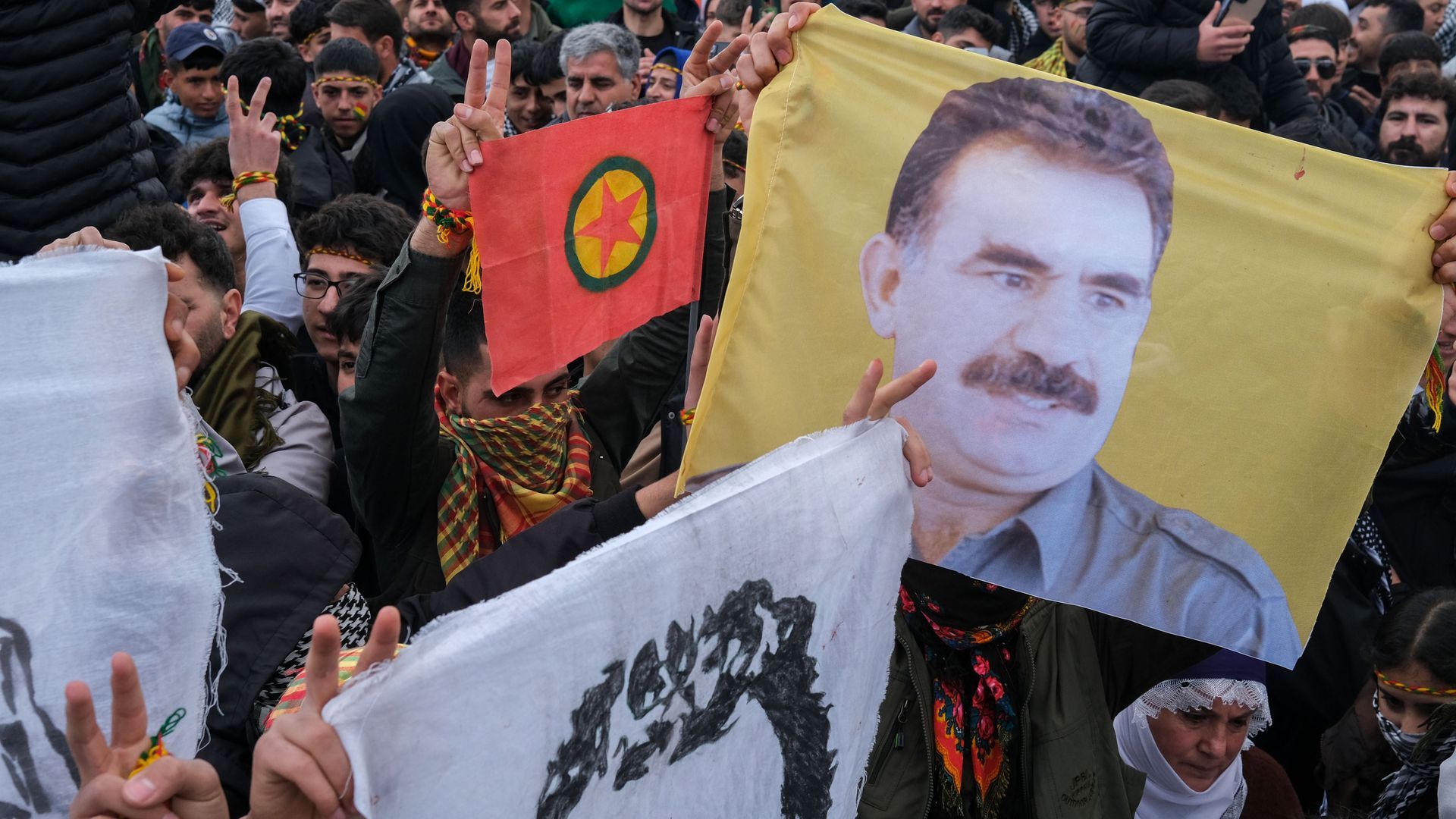 Marcha en Diyarbakir a favor del encarcelado líder del PKK, Abdulá Ocalan