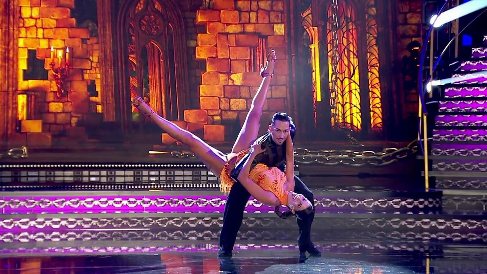 La actuación de Tania Medina en la gala 7