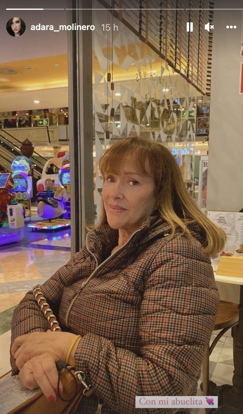 Adara Molinero compartía planes con su abuela Pilar cuando ambas tenían vínculo