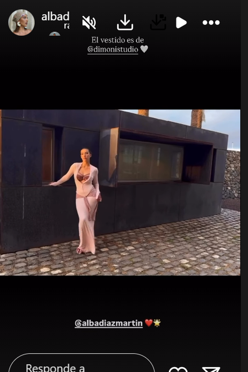 Alba Díaz, con un vestido de la marca Dimoni Studio