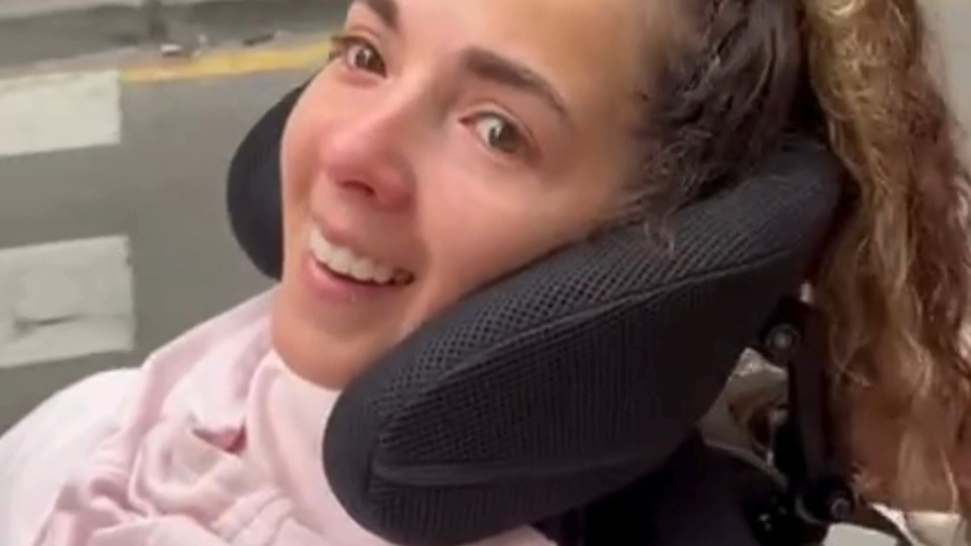 La alegría de Marta Pérez mientras afronta su recuperación: su sonrisa ilumina a su familia