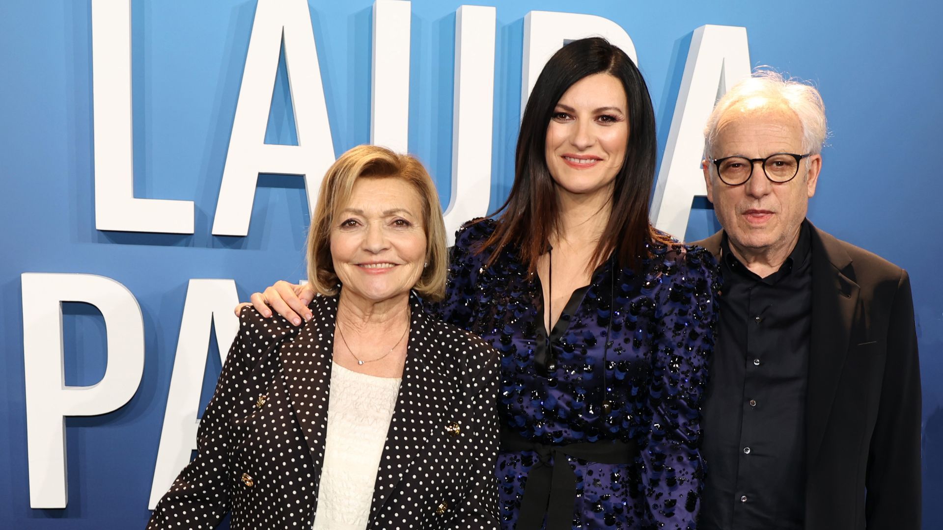 Laura Pausini y sus padres Laura Pausini y sus padres