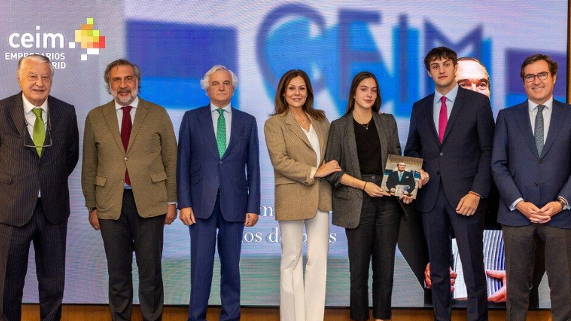 Nuria González y sus hijos