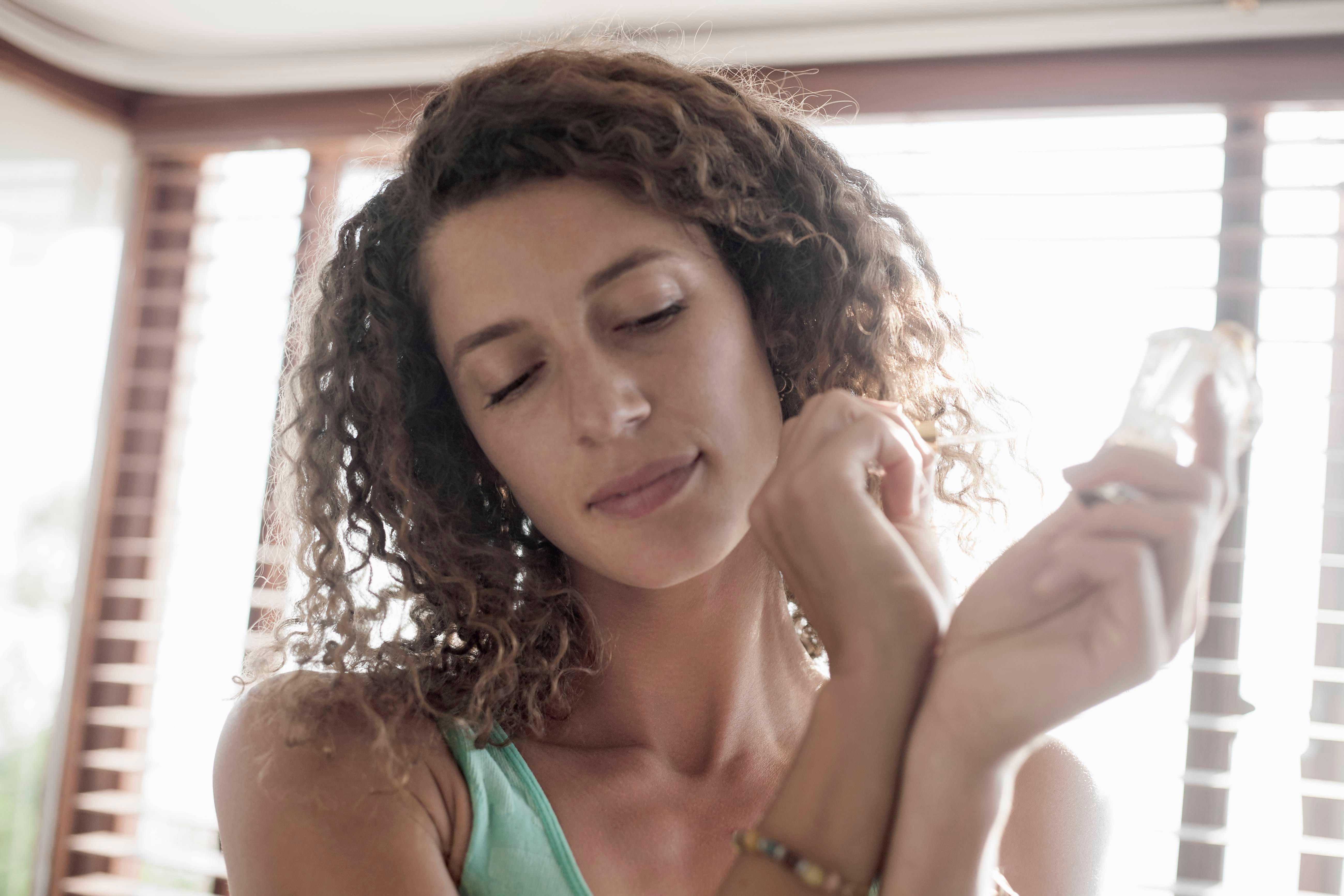 Trucos para que un perfume dure más tiempo