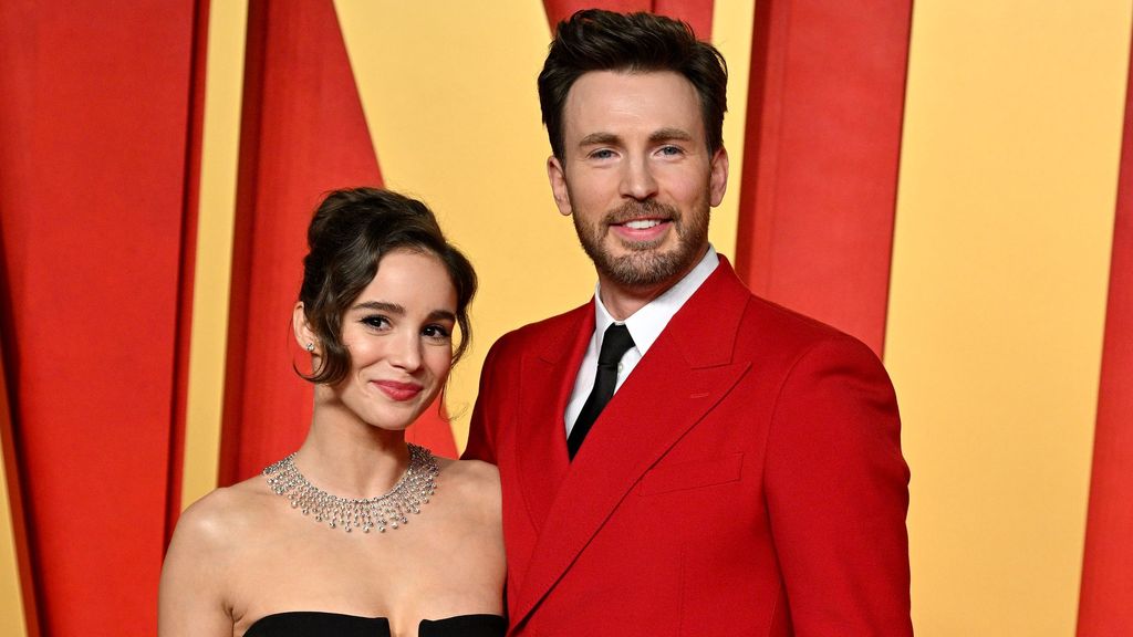 Alba Baptista y Chris Evans, en una imagen de archivo