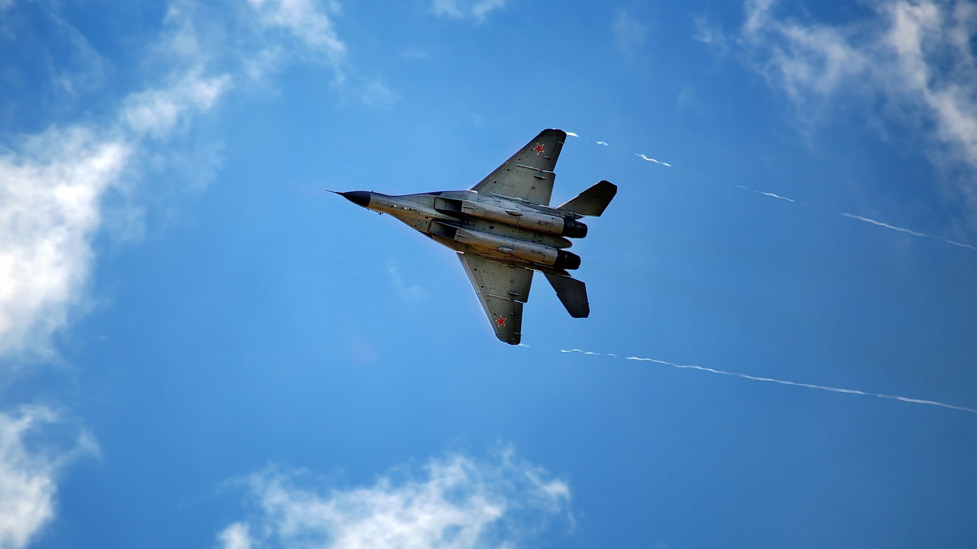 Aterrizaje de emergencia en Jamaica: un avión 'cazahuracanes' estadounidense desvía su ruta por los efectos de 'Melissa'