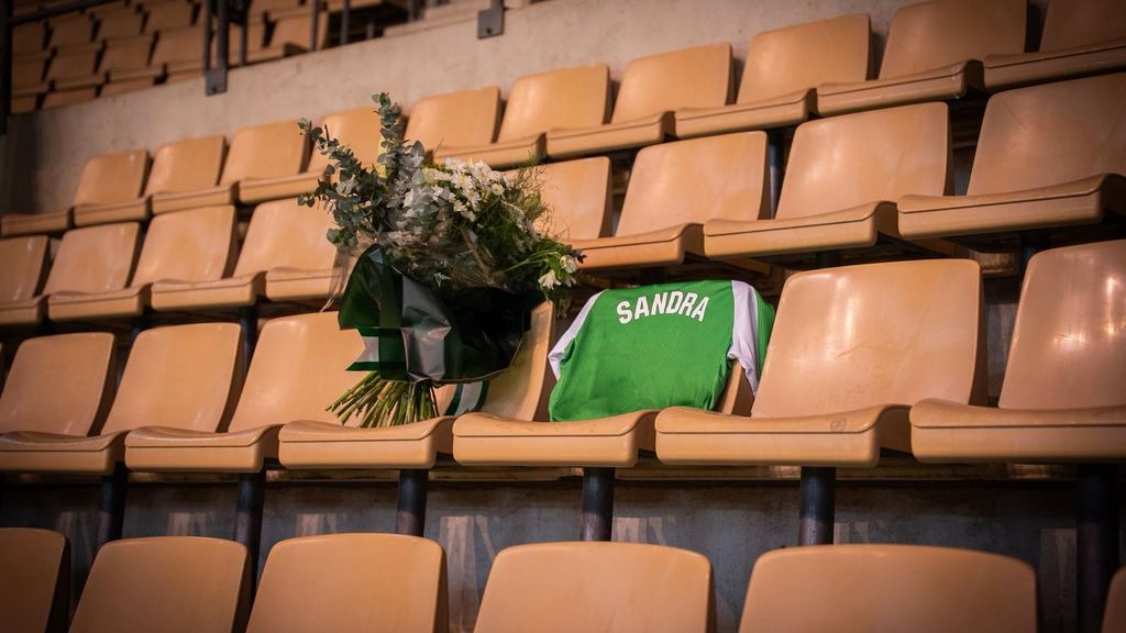 El homenaje del Betis a Sandra Peña, la menor que se quitó la vida por acoso: “Siempre en nuestro recuerdo”