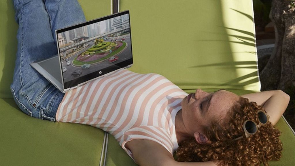 El HP Pavilion x360 14 es portátil, es tablet y también es un chollazo con este descuento de casi 300 €