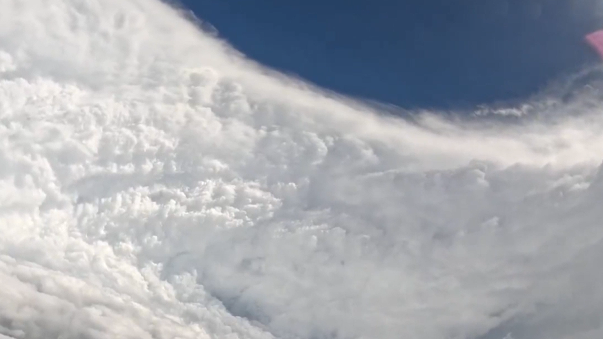 Imagen de interior del huracán Melissa, capturada por los cazahuracanes estadounidenses