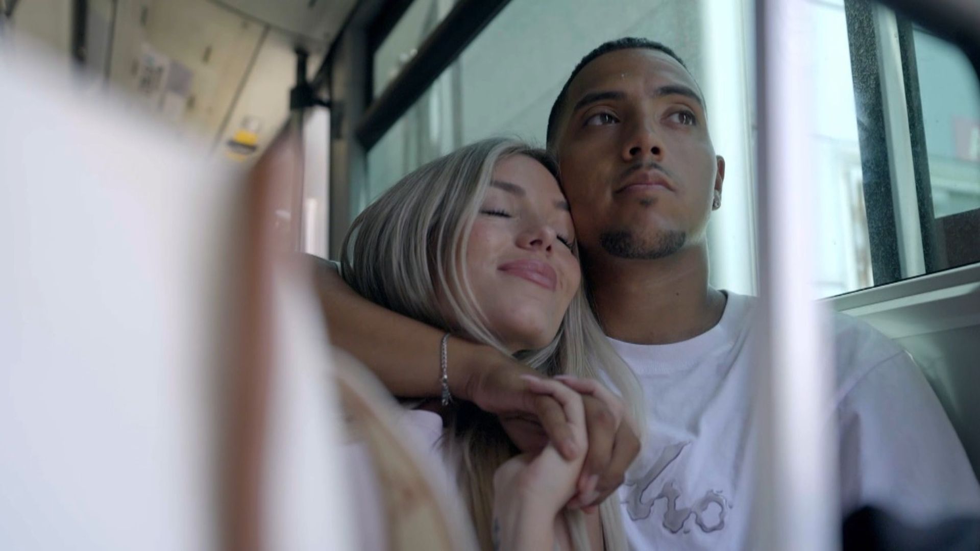 Las imágenes de las parejas de 'La isla de las tentaciones 9' poniendo rumbo en avión a República Dominicana: "Ya no hay vuelta atrás"