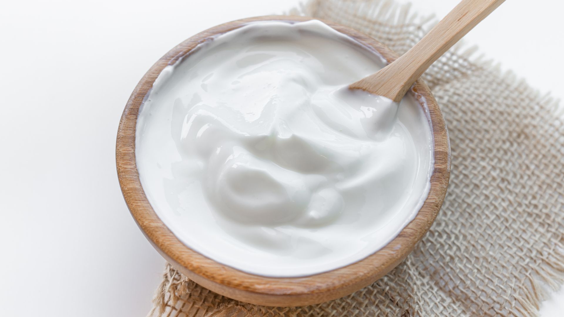 Qué diferencia al yogur griego del natural