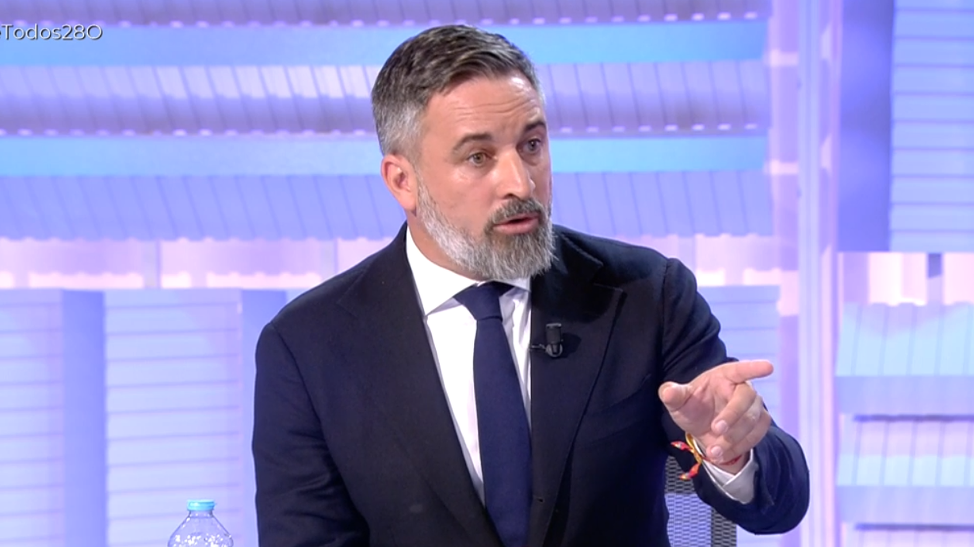 Santiago Abascal, sobre Pedro Sánchez: “Su familia, su entorno y él mismo deberían dar la cara ante los tribunales” Santiago Abascal, sobre Pedro Sánchez: “Su familia, su entorno y él mismo deberían dar la cara ante los tribunales”