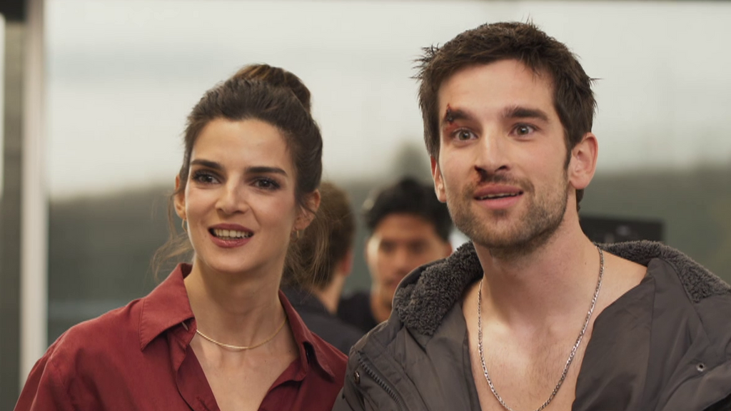 Avance | Clara Lago llega a la agencia para grabar una serie con Ismael