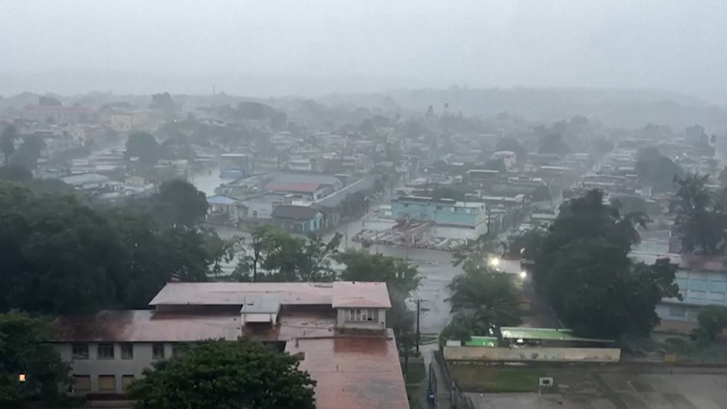 El huracán Melisa deja un rastro de devastación en Cuba y Haití