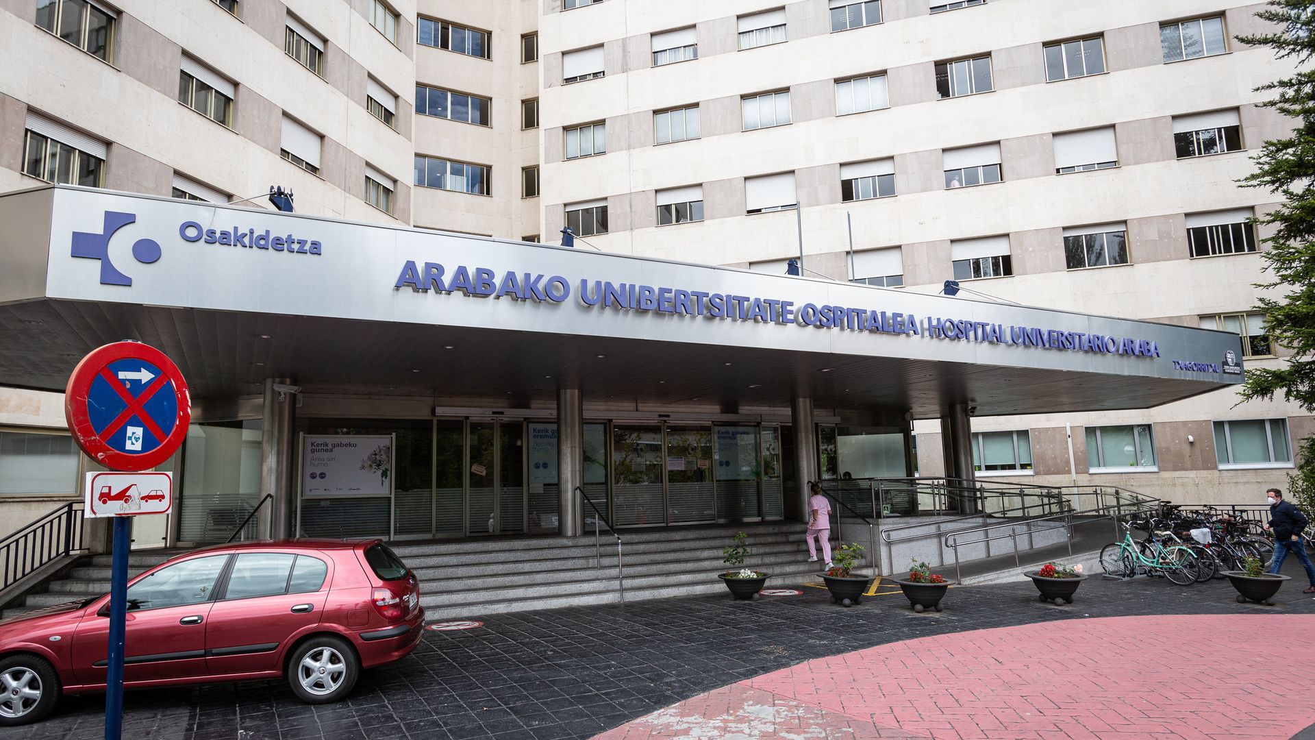 La madre acudió con la niña a Urgencias del Hospital de Txagorritxu, donde activaron el protocolo por agresión sexual
