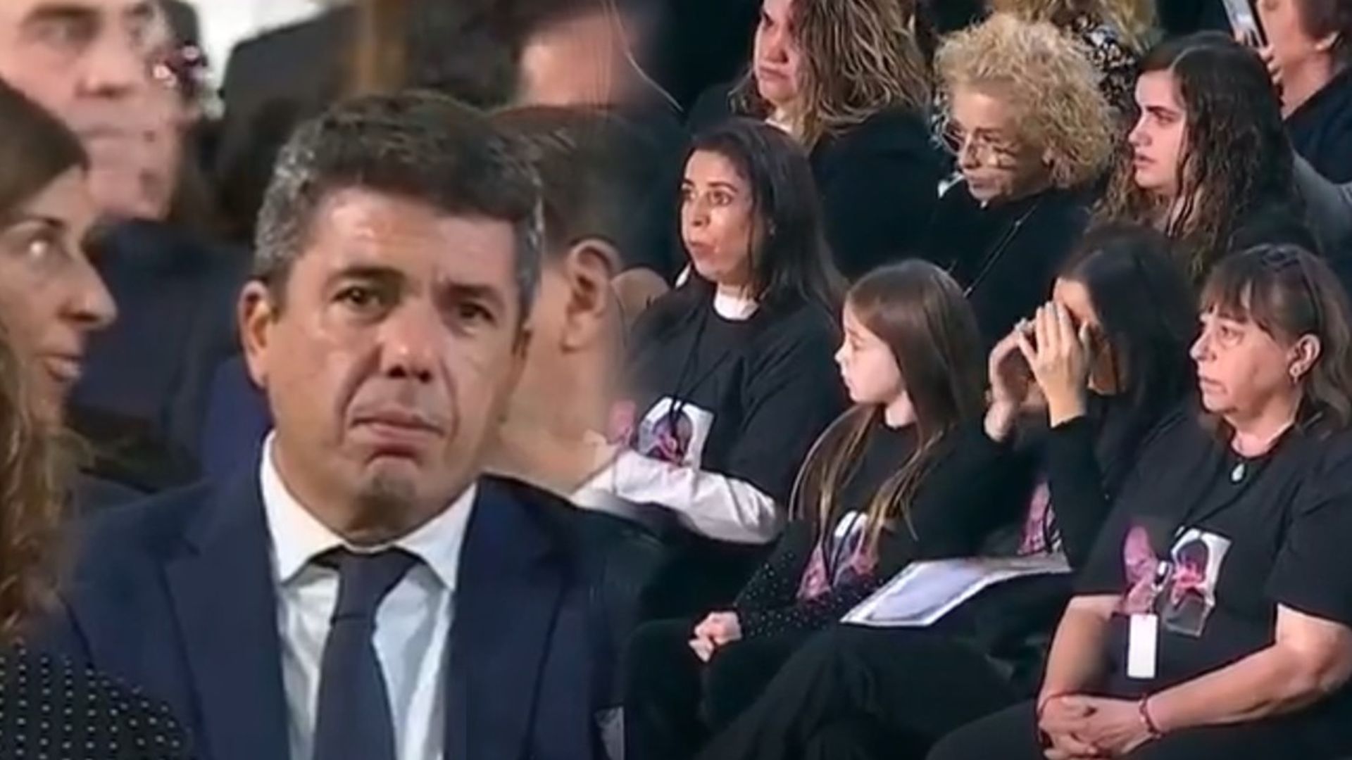 Los insultos de los familiares de las víctimas de la DANA a Carlos Mazón: "asesino", "cobarde, "rata"