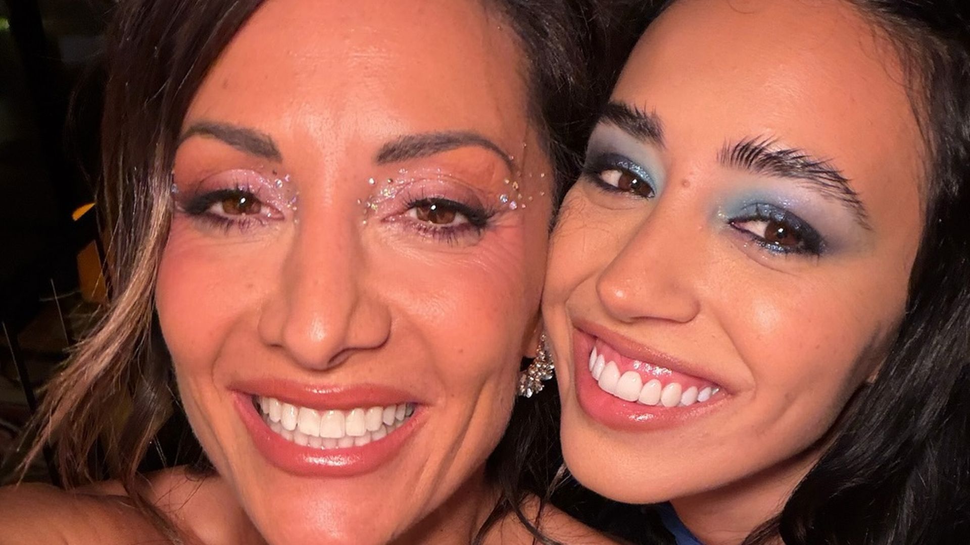 Nagore Robles y Carla Flila