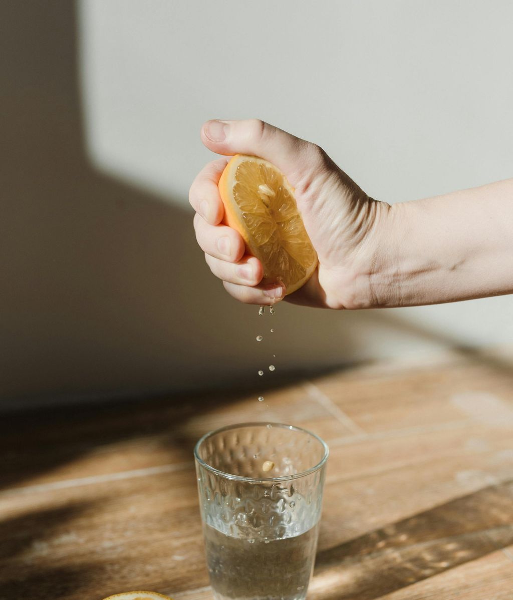 Agua con limón