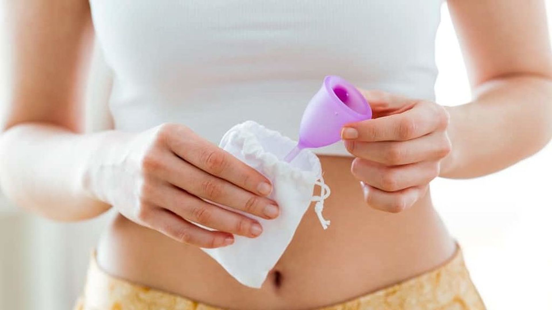 La copa menstrual podrá proporcionarte grandes beneficios. La copa menstrual podrá proporcionarte grandes beneficios.