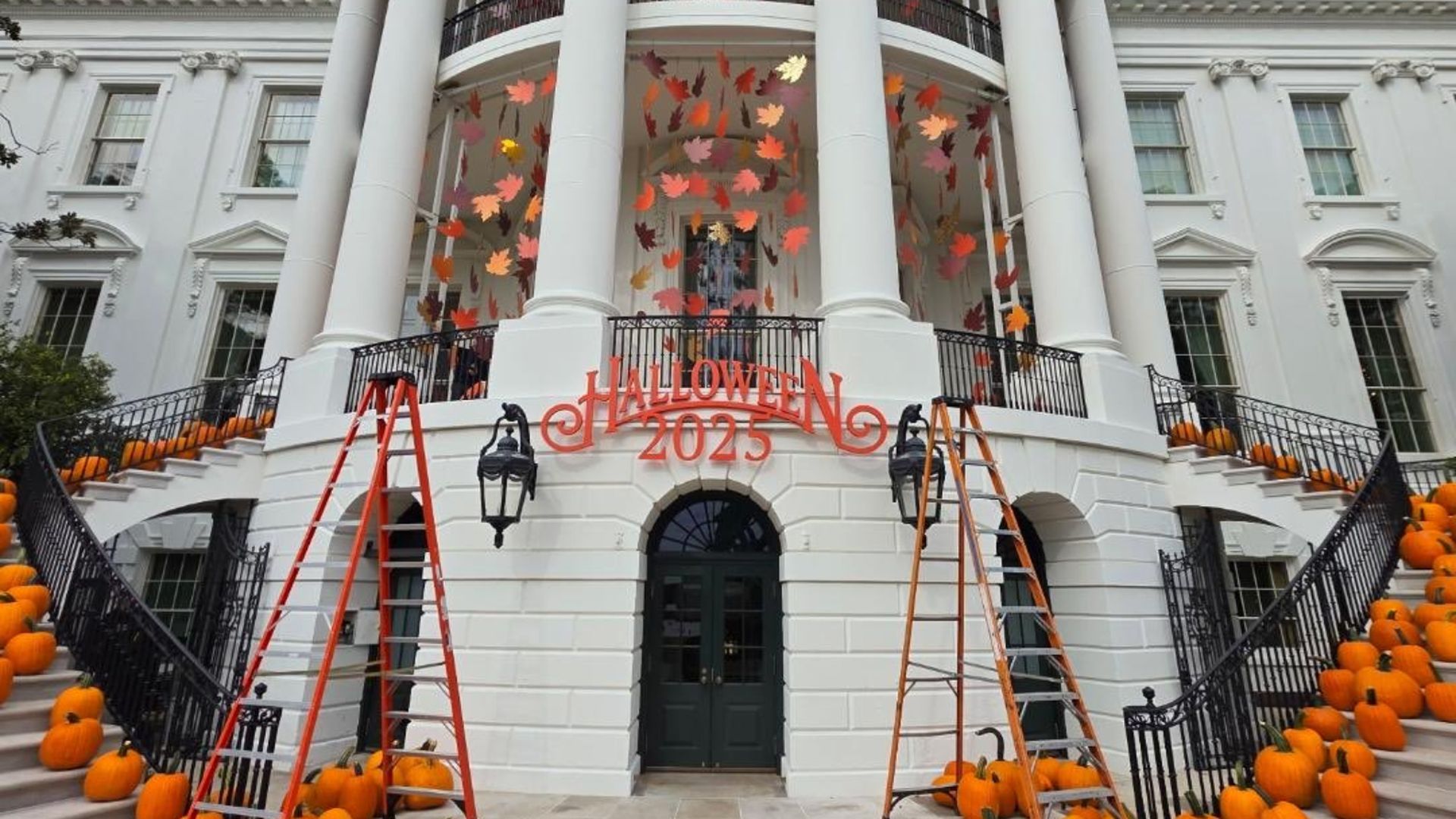 La decoración de la fachada de la Casa Blanca