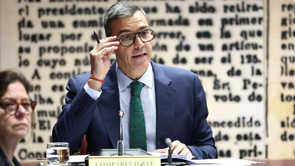 Las gafas de Pedro Sánchez, también protagonistas en su comparecencia en la comisión del caso Koldo en el Senado