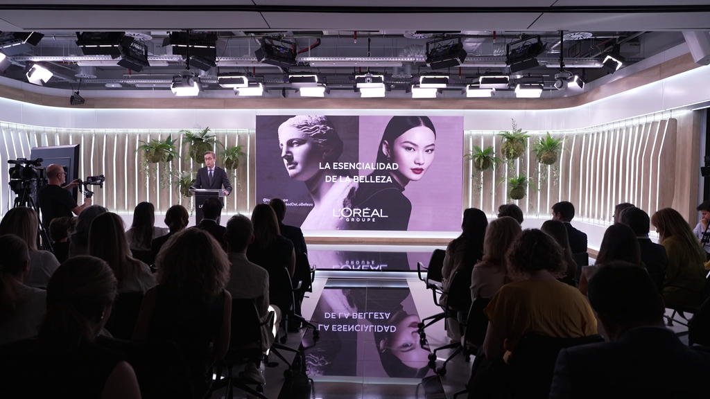 Presentación del informe 'La esencialidad de la belleza' de L'Oréal Groupe