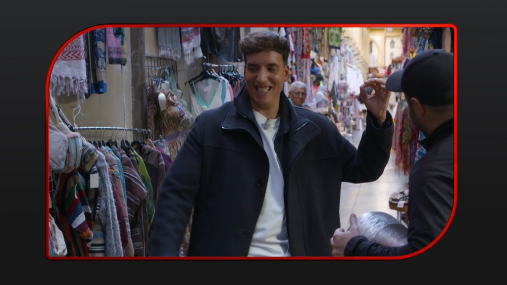 Xuso Jones hace una demostración de sus dotes bailando danza del vientre en 'Lo sabe, no lo sabe': "Os habéis quedado muertos"