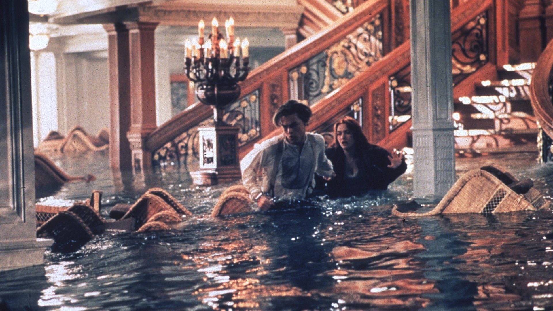 Leonardo DiCaprio y Kate Winslet en la grabación de 'Titanic'