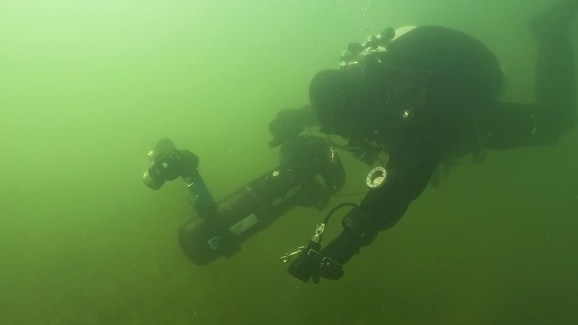 Muere un buzo mientras trabajaba en la presa del embalse del Rumblar en Baños de la Encina